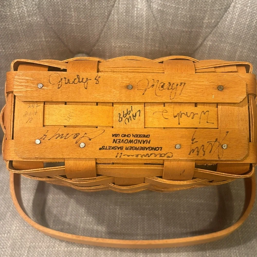 Longaberger 1998 Dresden Tour Basket - Signed